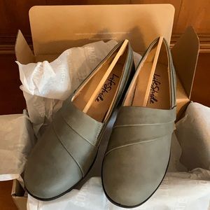 Women’s loafers NIB